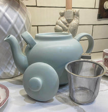 Cottage Style Leaf Green Teapot