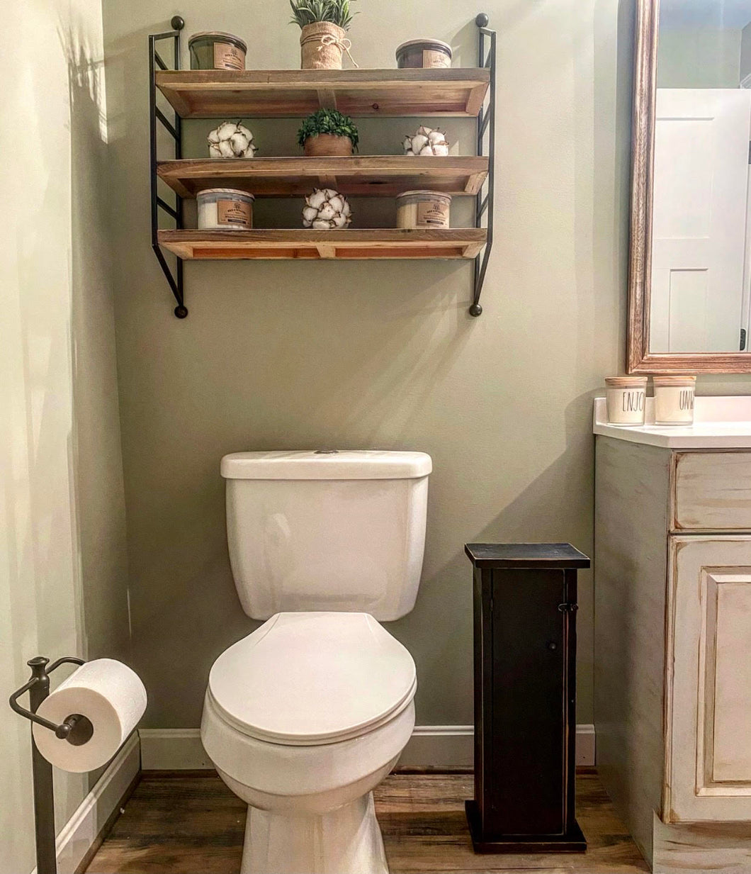 Toilet Paper Holder, Farmhouse Toilet Paper Holder, Bathroom Decor